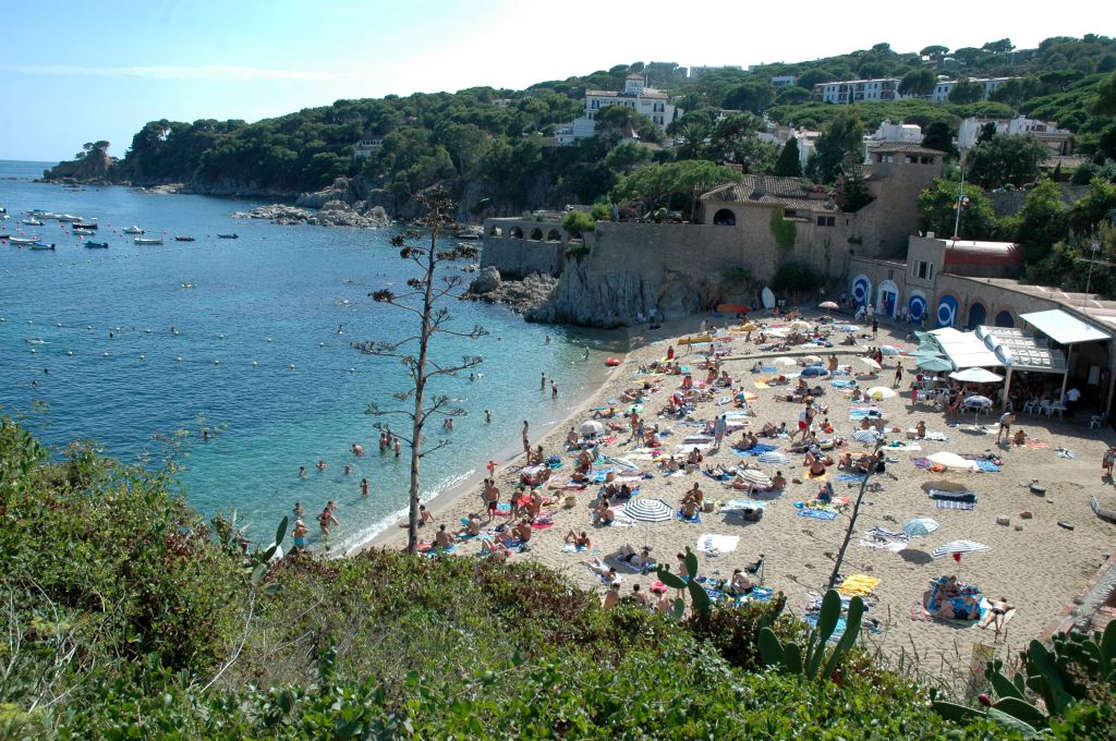 Beaches and bays in Calella de Palafrugell | Hotel Garbí